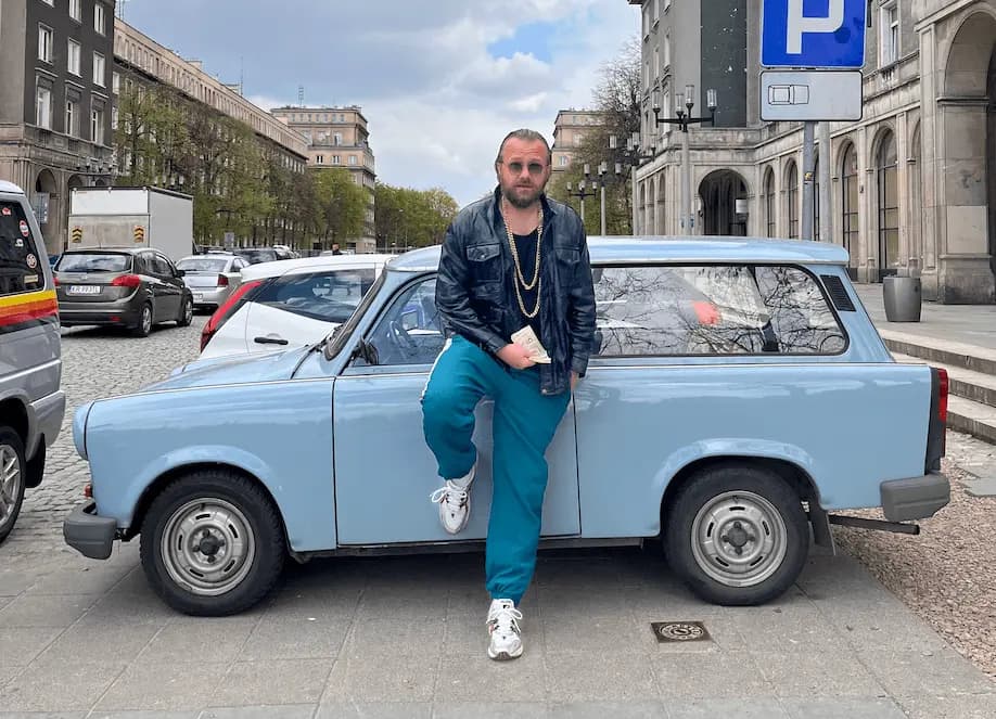 Retro guide with a Trabant in Nowa Huta
